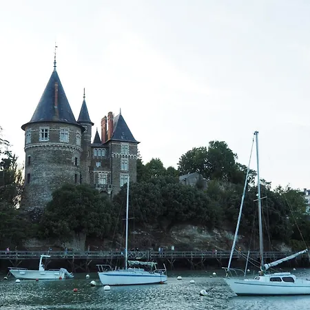 Apartment Rez De Jardin A 400m De La Pour 4