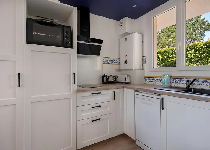 Rez De Jardin A 400m De La Pour 4 *