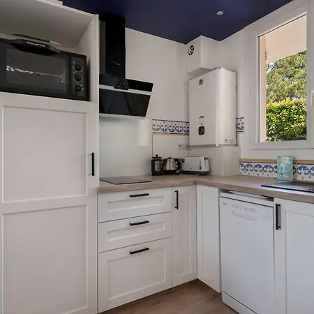 Rez De Jardin A 400m De La Pour 4 *